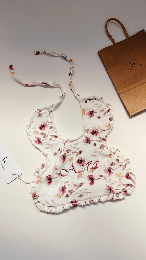 Lief Slabbetje met Franjes – Handgemaakt voor Kleine Prinsesjes